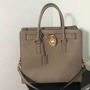 Michael Kors Handbag 🔥👜|final price(NOOFFERS)